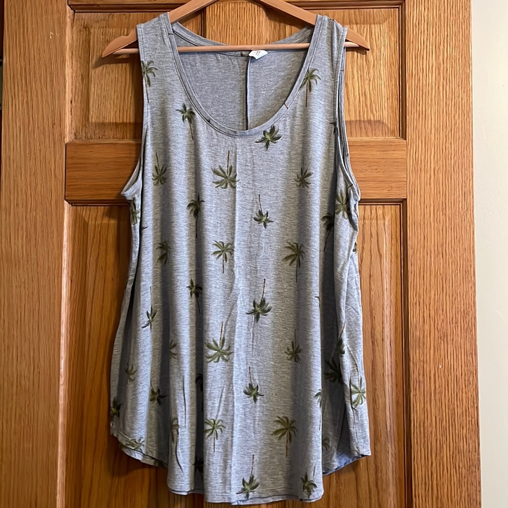 Old Navy grey palm tree tank